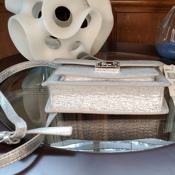 Loeffler Randall

Mini Minimal Rider Leather Cross - Picture 6 of 12